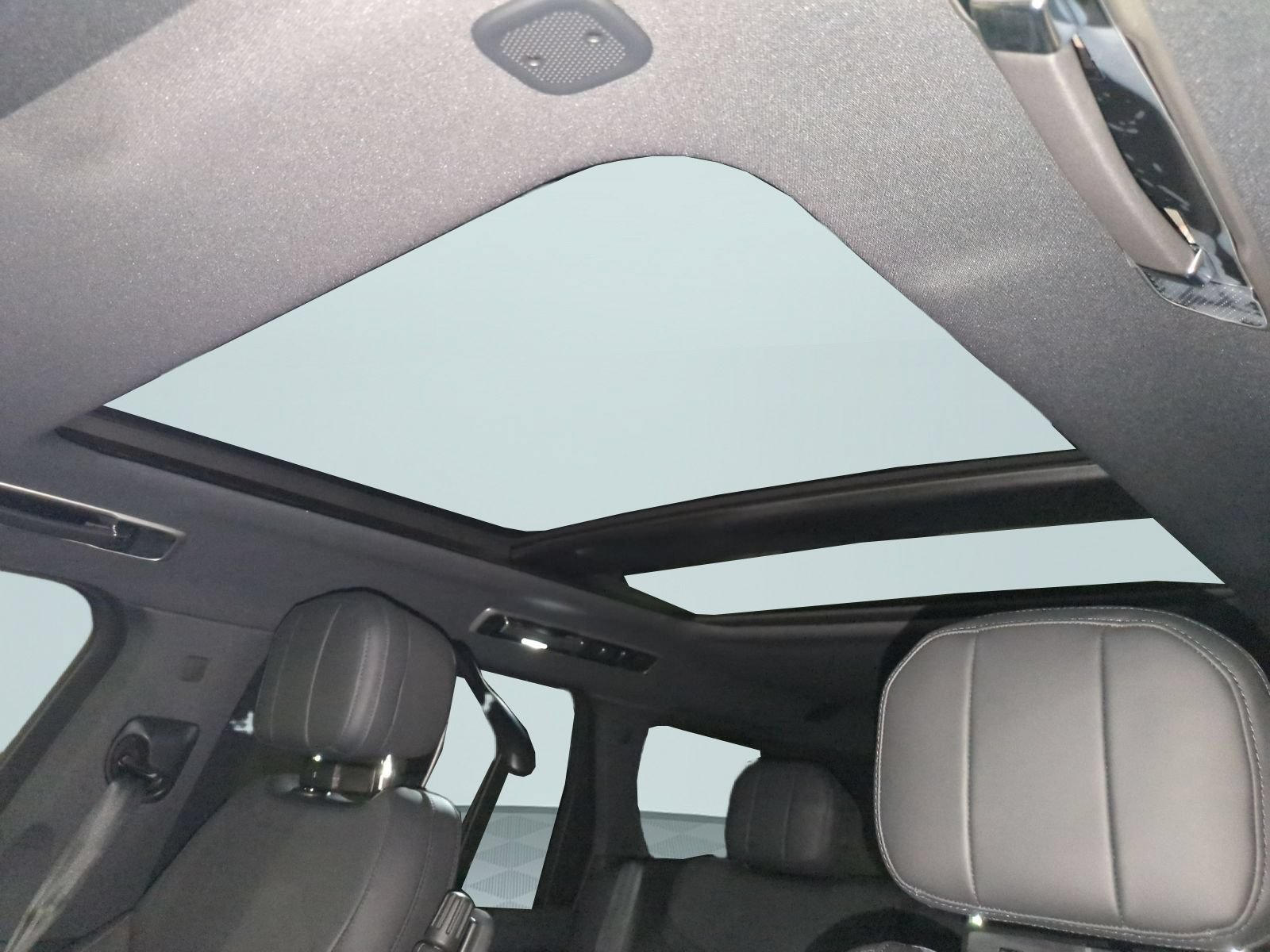 New 2026 Land Rover Range Rover SE AWD/4WD image 24