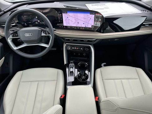 New 2025 Audi Q5 Premium image 28