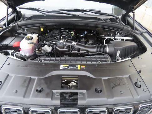 Used 2023 Jeep Grand Cherokee L Limited AWD/4WD image 12