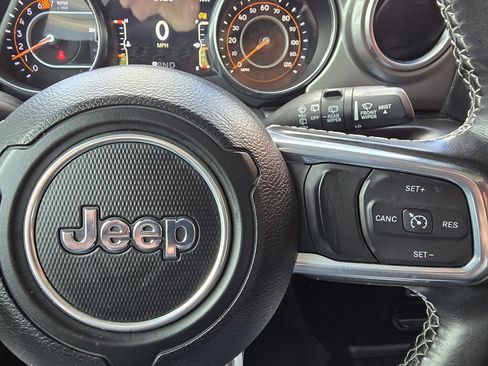 Used 2021 Jeep Wrangler Unlimited Sahara w/ Uconnect 4C Nav & Sound Group image 17