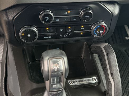 Certified 2023 Ford Bronco Big Bend w/ Sasquatch Package AWD/4WD image 19