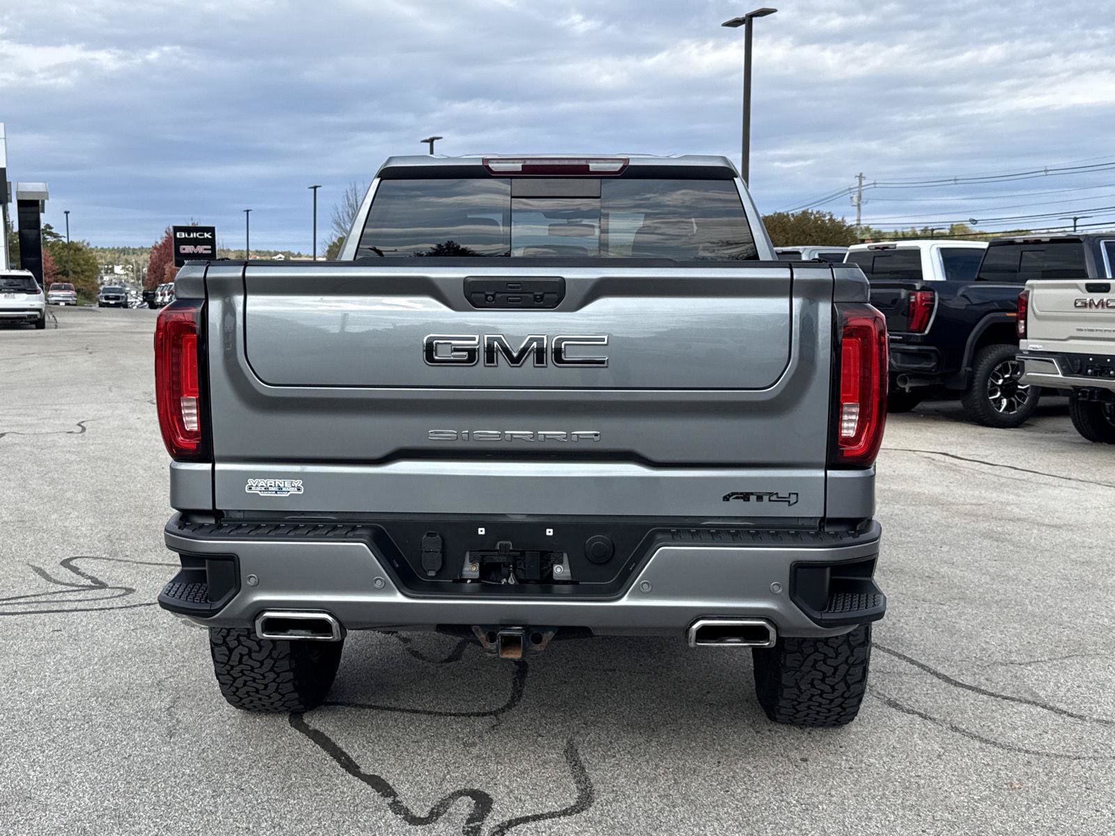 Used 2020 GMC Sierra 1500 AT4 w/ AT4 Premium Package AWD/4WD image 9