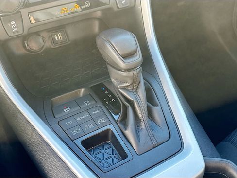 Used 2024 Toyota RAV4 LE image 23