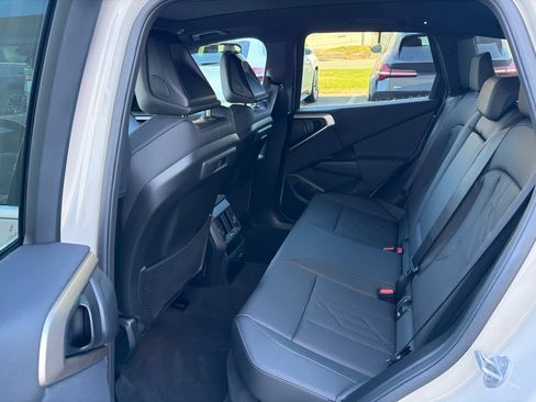 Used 2025 BMW X3 xDrive30i w/ Premium Package image 8