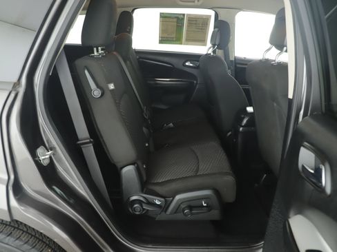 Used 2020 Dodge Journey SE image 12