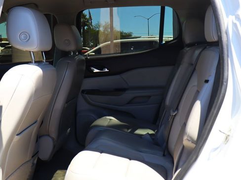 Used 2020 GMC Acadia SLT w/ LPO, Cargo Package FWD image 35