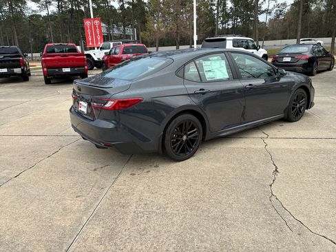New 2026 Toyota Camry SE image 7