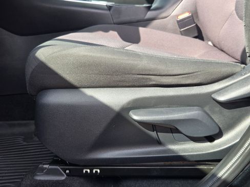 Used 2021 Toyota RAV4 LE image 23