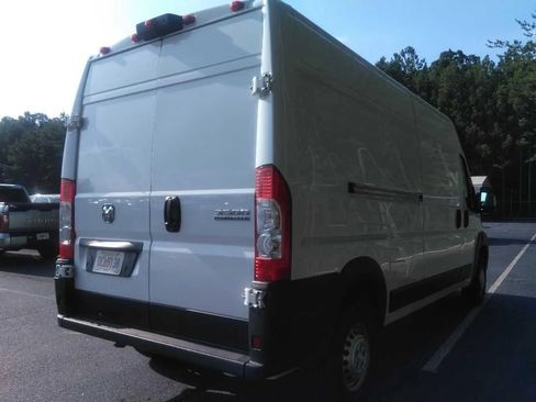 Used 2025 RAM ProMaster 3500 w/ Convenience Group FWD image 4