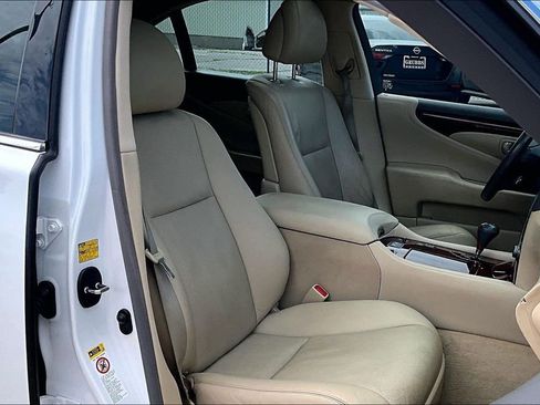 Used 2009 Lexus LS 460 RWD image 9