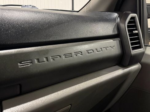 Used 2020 Ford F250 XL w/ Power Equipment Group image 32