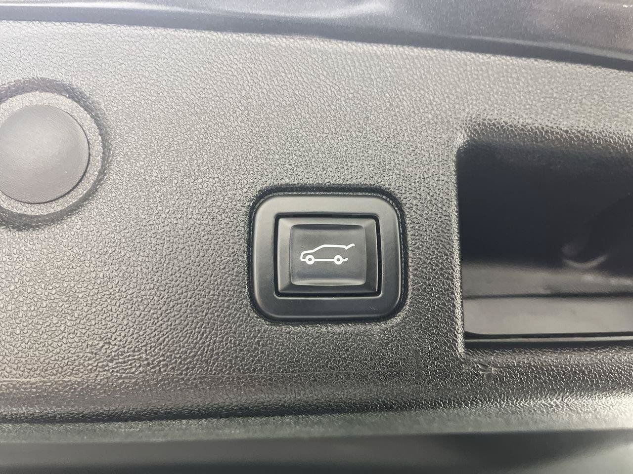 Used 2021 Chevrolet Equinox LT AWD/4WD image 28
