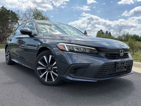 Used 2023 Honda Civic EX image 1