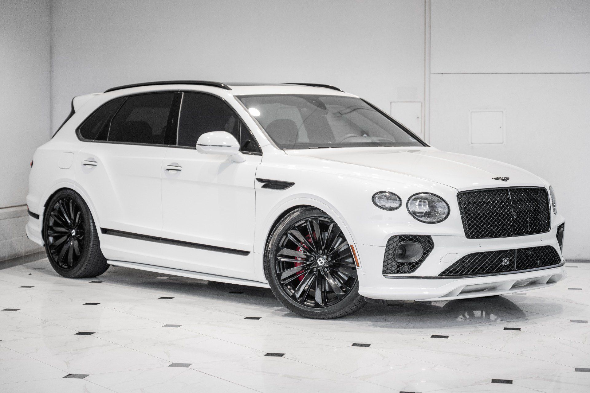 Used 2021 Bentley Bentayga Speed AWD/4WD image 1