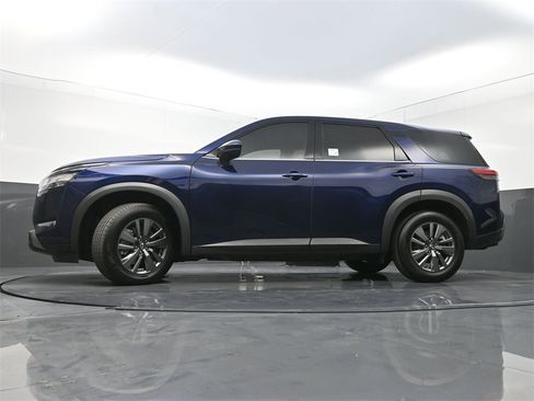 Used 2022 Nissan Pathfinder S image 26