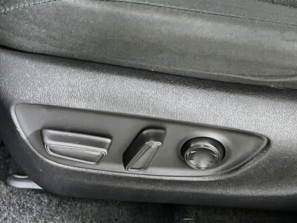 Used 2024 Toyota RAV4 XLE w/ Convenience Package FWD image 13