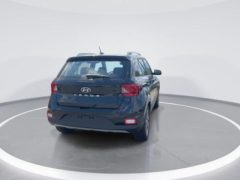 New 2026 Hyundai Venue SEL FWD image 7