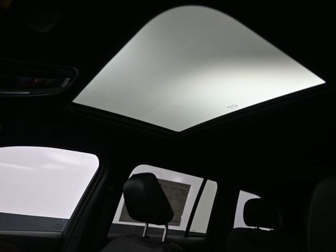 New 2026 Jeep Grand Cherokee Limited RWD image 23