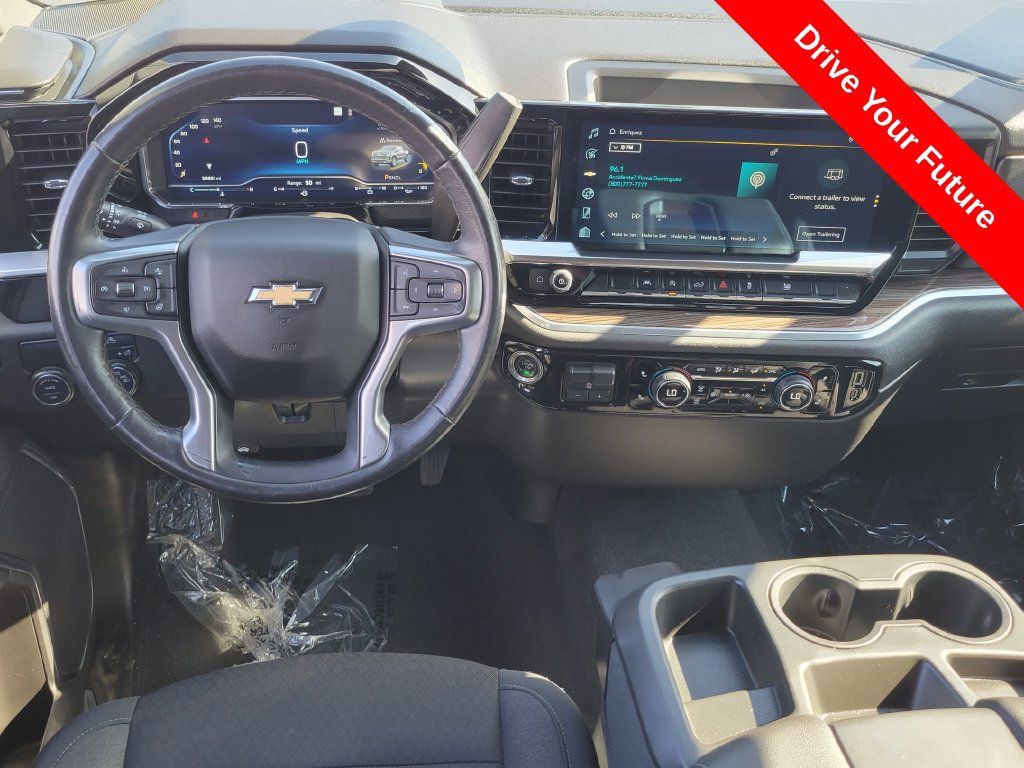 Used 2022 Chevrolet Silverado 1500 LT w/ All Star Edition Plus RWD image 6