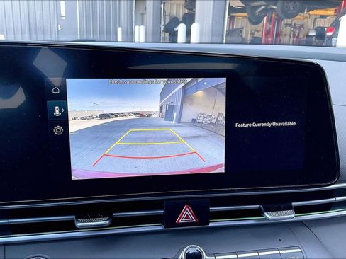 Used 2025 Hyundai Elantra SEL image 20