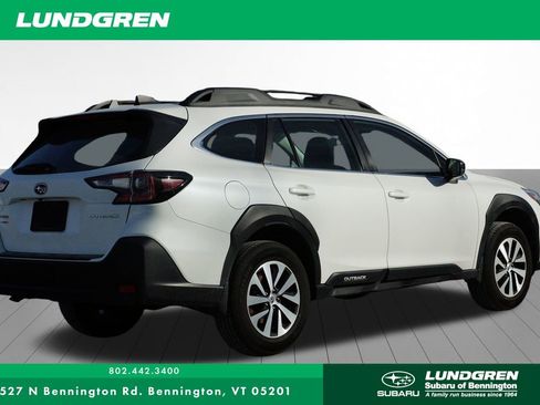 Used 2023 Subaru Outback 2.5i image 3
