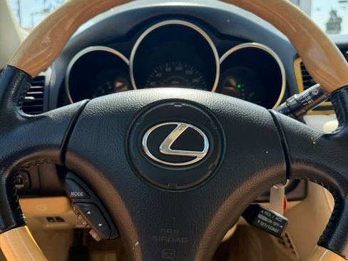 Used 2002 Lexus SC 430 Convertible image 16