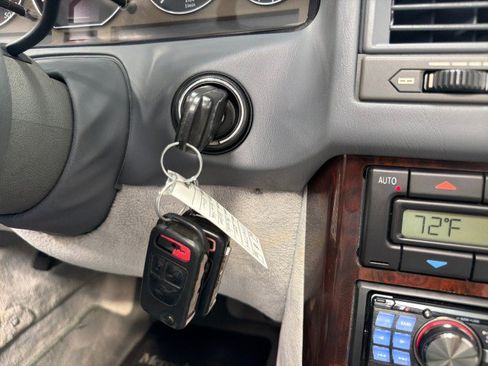 Used 2001 Mercedes-Benz SL 500 image 34