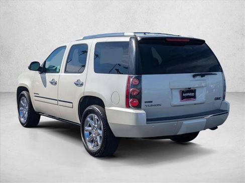 Used 2012 GMC Yukon Denali RWD image 8