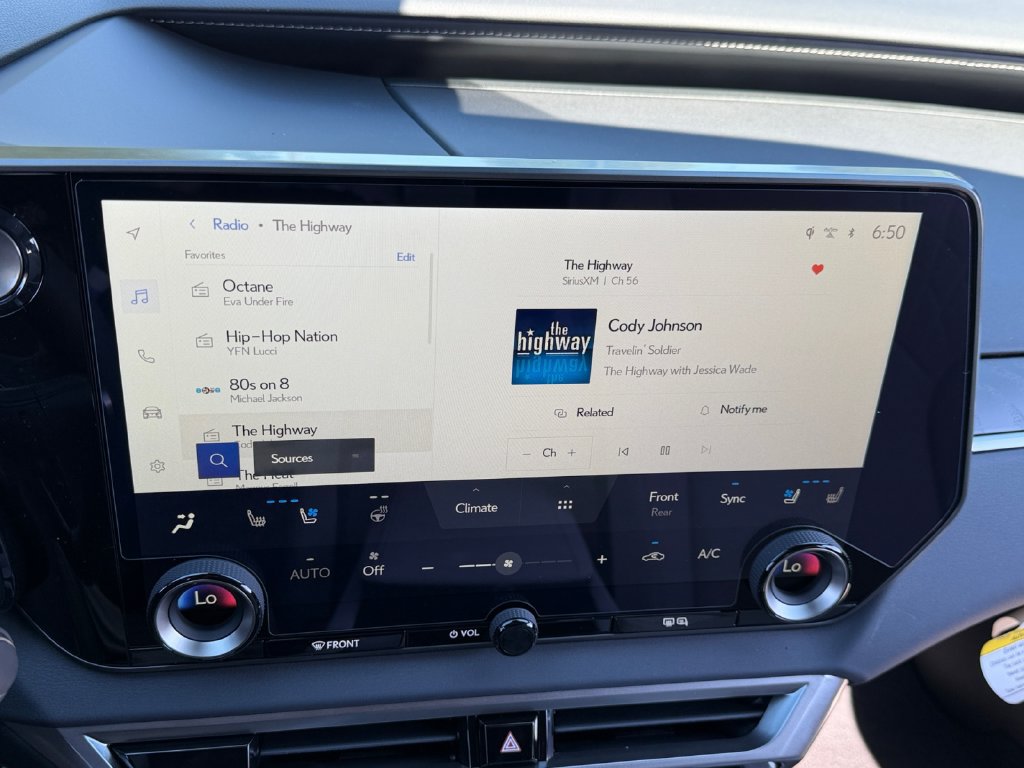 New 2026 Lexus RX 350h AWD/4WD image 17