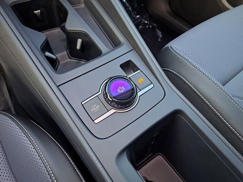 New 2026 Volkswagen Tiguan SE image 9