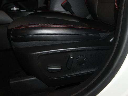 Used 2023 Ford Escape ST-Line w/ Tech Pack #1 AWD/4WD image 7