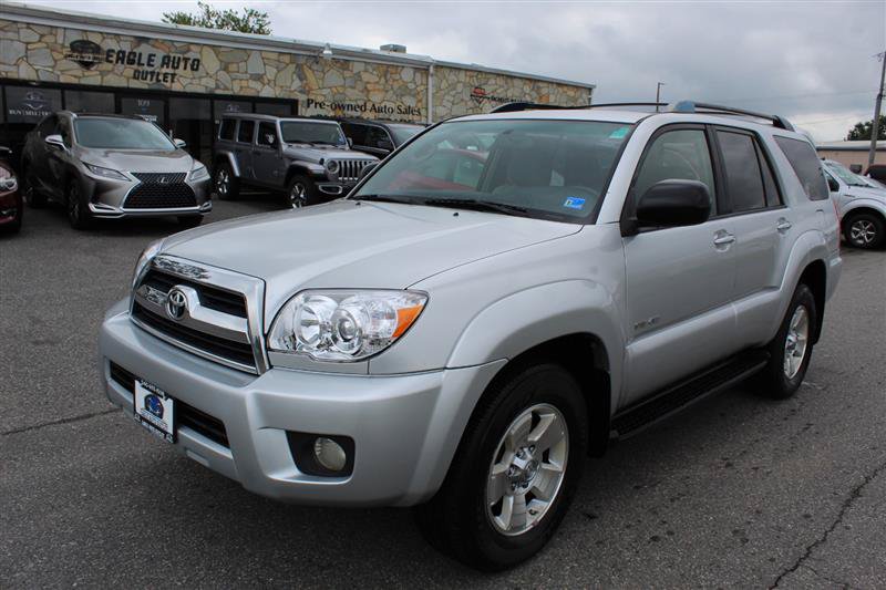 Used 2007 Toyota 4Runner SR5 AWD/4WD image 3