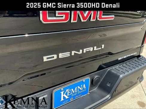 Used 2025 GMC Sierra 3500 Denali w/ Denali Reserve Package image 30