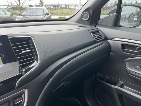 Used 2022 Honda Pilot TrailSport image 24