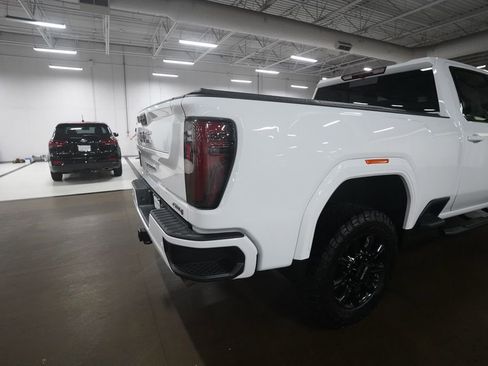 Used 2025 GMC Sierra 2500 AT4 w/ AT4 Preferred Package AWD/4WD image 33