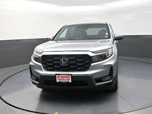 Used 2023 Honda Passport EX-L image 2