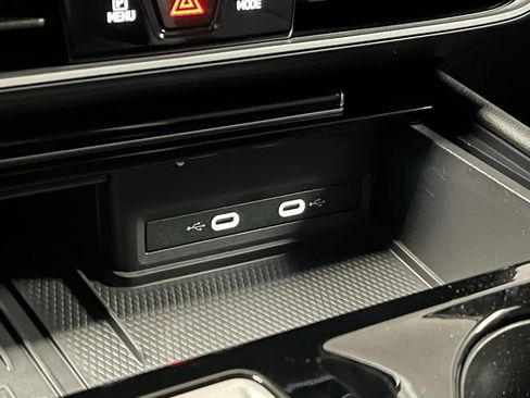 New 2026 Volkswagen Atlas Peak Edition AWD/4WD image 13