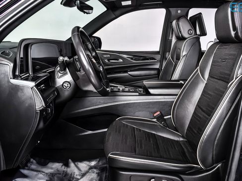 Used 2023 Cadillac Escalade Sport image 16