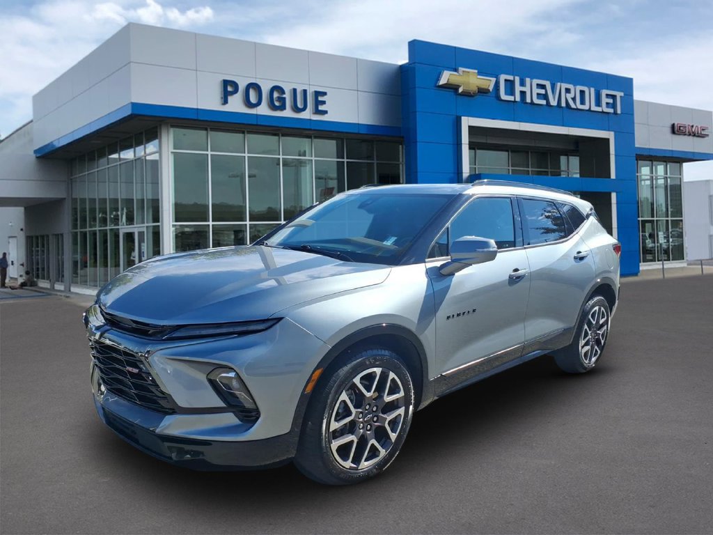 Used 2025 Chevrolet Blazer RS FWD image 4