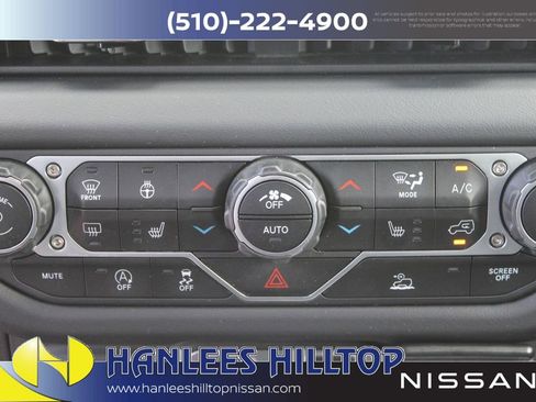 Used 2025 Jeep Wrangler Unlimited Sahara AWD/4WD image 21