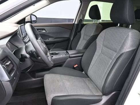 Used 2023 Nissan Rogue SV FWD image 23