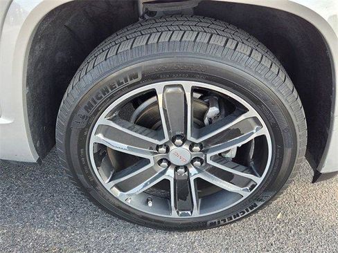 Used 2019 GMC Acadia Denali image 18