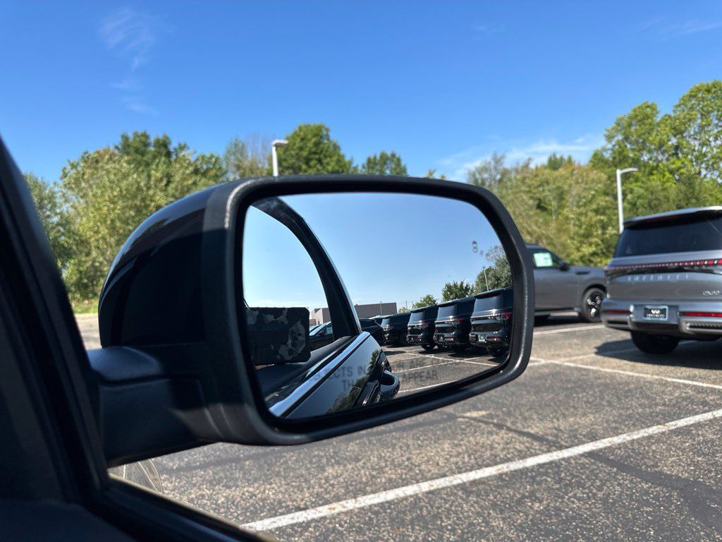 Used 2023 Ford Edge SEL AWD/4WD image 19