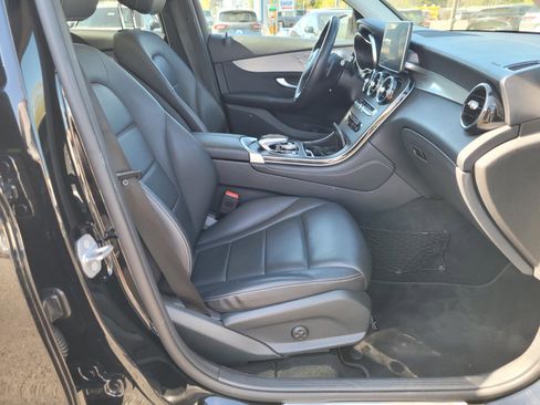 Used 2019 Mercedes-Benz GLC 300 4MATIC image 20