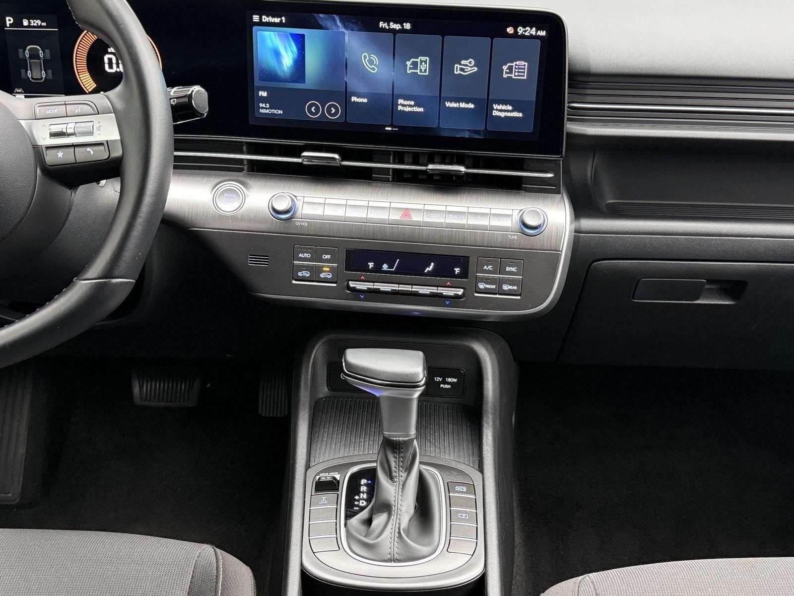 Used 2025 Hyundai Kona SEL AWD/4WD image 34