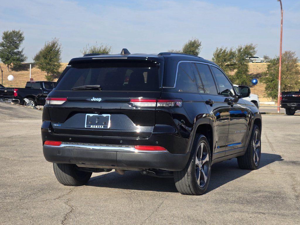 Used 2023 Jeep Grand Cherokee 4WD 4xe image 7