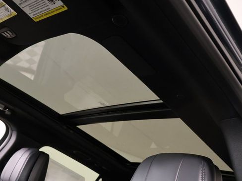 New 2025 Lincoln Navigator Reserve w/ Jet Appearance Package image 16