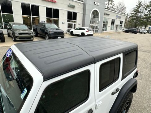 Used 2023 Jeep Wrangler Unlimited Rubicon 4xe w/ Cold Weather Group AWD/4WD image 30