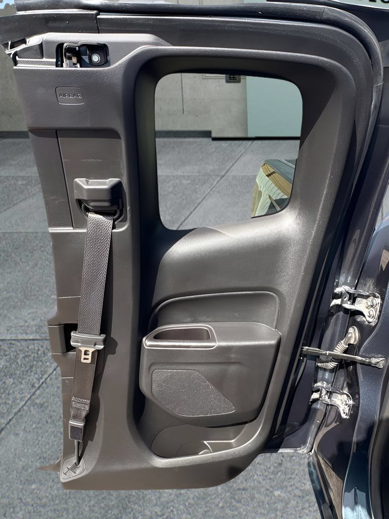 Used 2019 Chevrolet Colorado W/T RWD image 19
