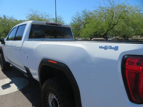 Used 2021 GMC Sierra 3500 SLE w/ SLE Value Package image 7